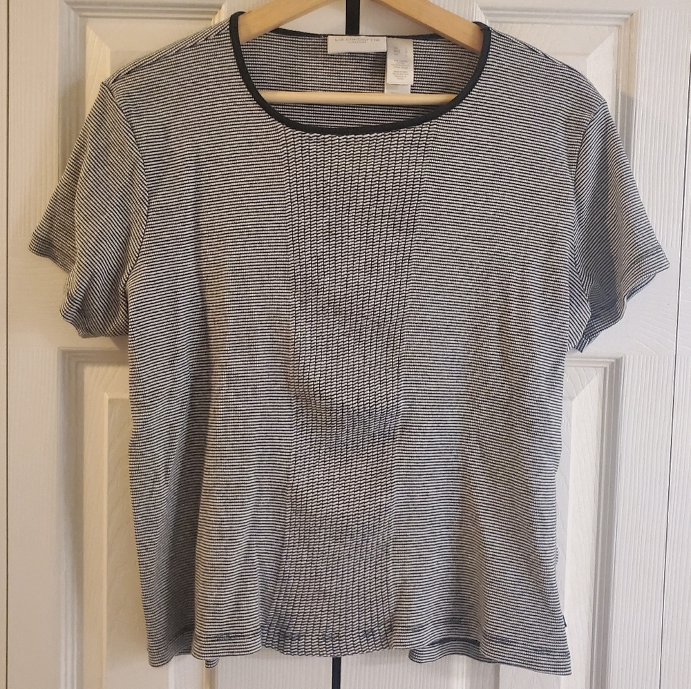 Liz Claiborne Tshirt size L